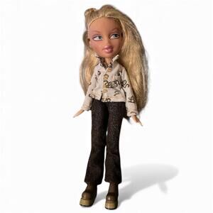 Redressed Bratz Cloe Doll with shirt, pants, boots & earrings 2001